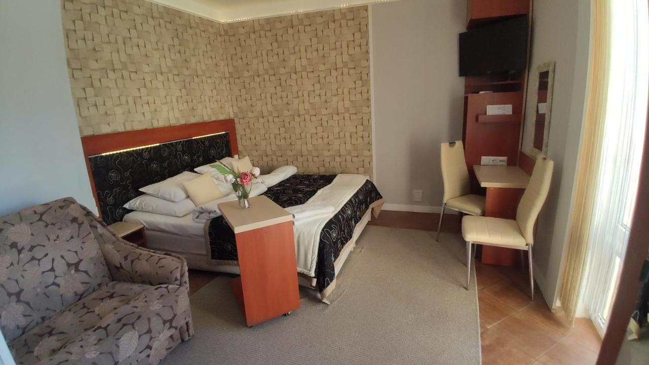 Bed and Breakfast Ow Sargus Владыславово Экстерьер фото
